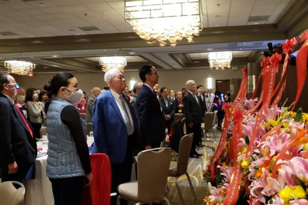 Rowing a Dragon Boat Requires Unity Eric Chu: Thanks to the overseas Chinese community for a Century of Support